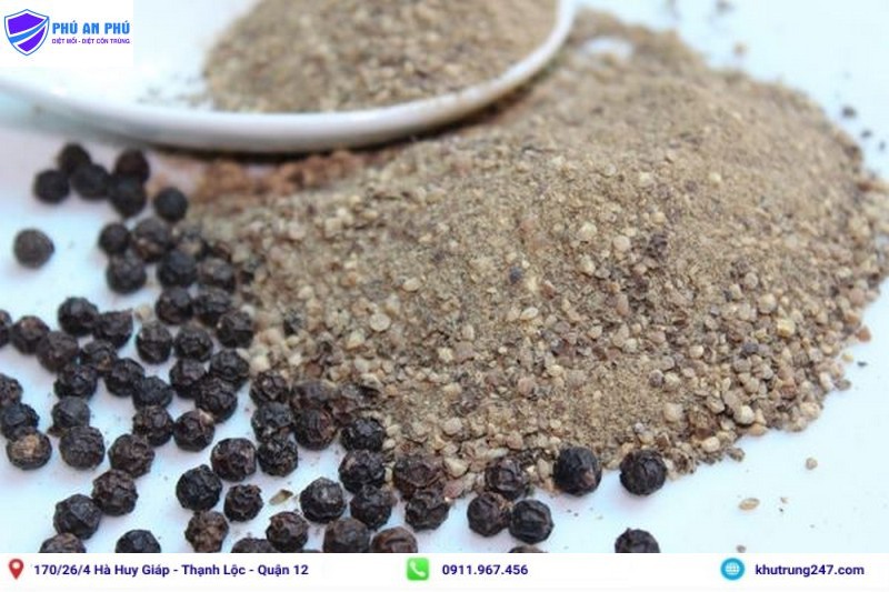 Sử dụng tiêu là một cách diệt kiến cho cây