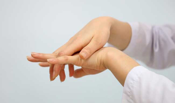 cồn xịt khử trùng
